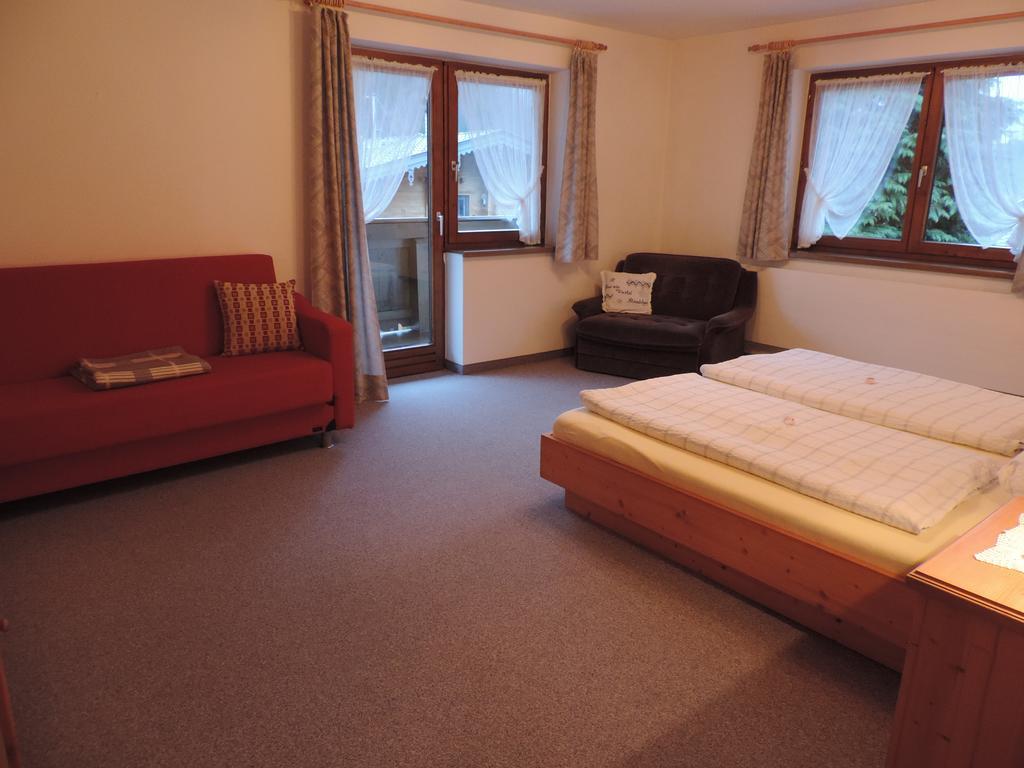 Ferienwohnung Johann Niedermoser Fieberbrunn Szoba fotó