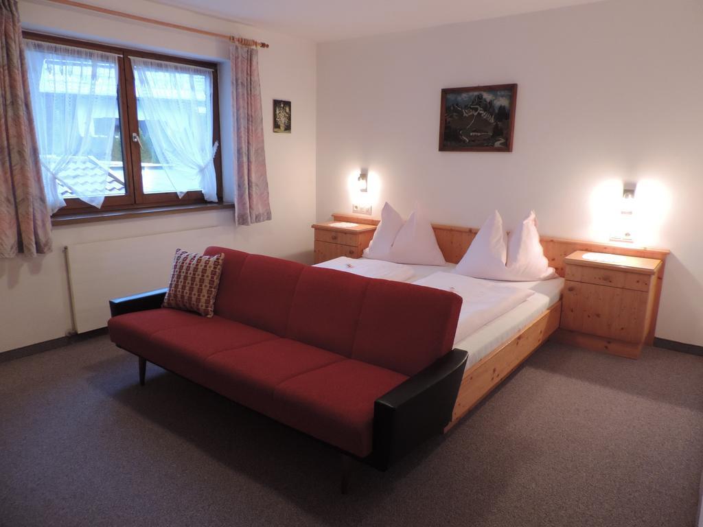 Ferienwohnung Johann Niedermoser Fieberbrunn Szoba fotó
